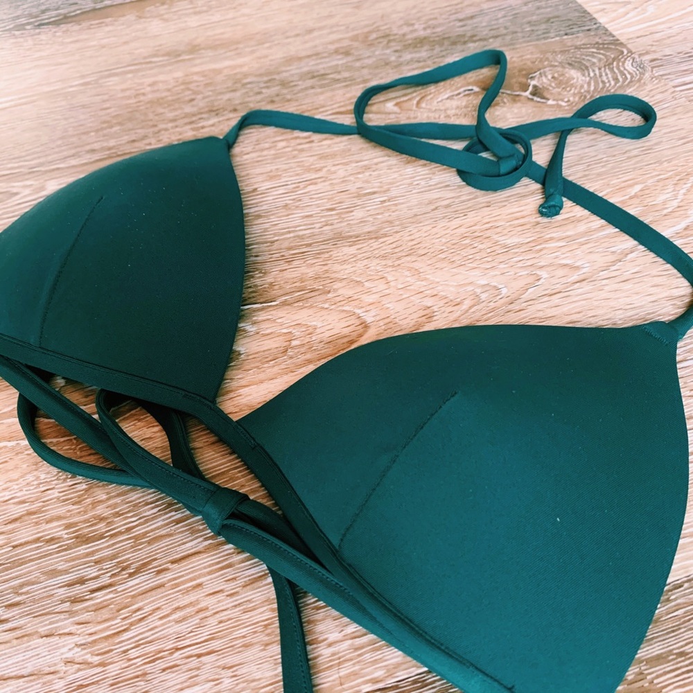 🌞 3 for $15 | H&M Triangle Bikini Top
